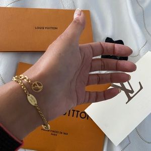 Louis Vuitton yellow gold bracelet, never used